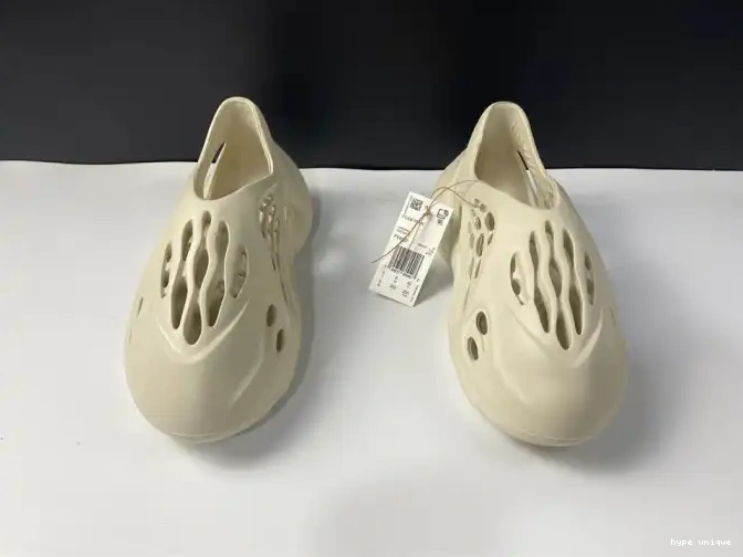 hype FY4567 Adidas RNNR Yeezy Foam Sand 0531